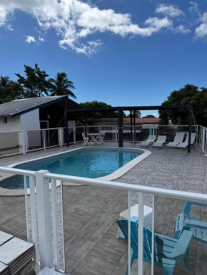 Bungalow cosy près de Basse-Terre - 20 m² avec piscine